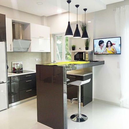 Luxury Apartment Next To The Sea Beach Athen Eksteriør bilde