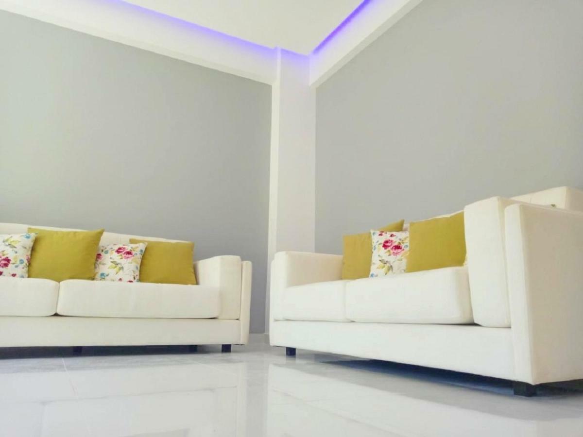 Luxury Apartment Next To The Sea Beach Athen Eksteriør bilde